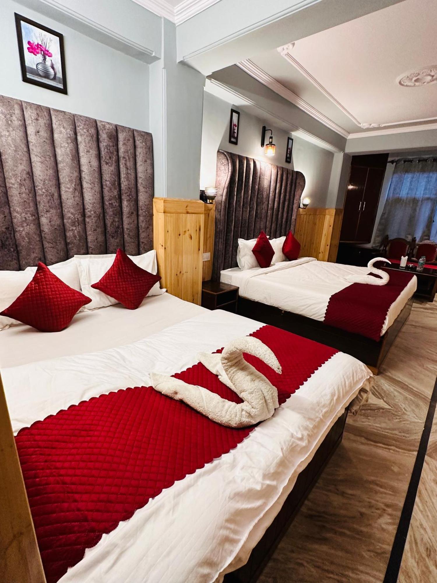 Hotel Avalanche Shimla Eksteriør billede