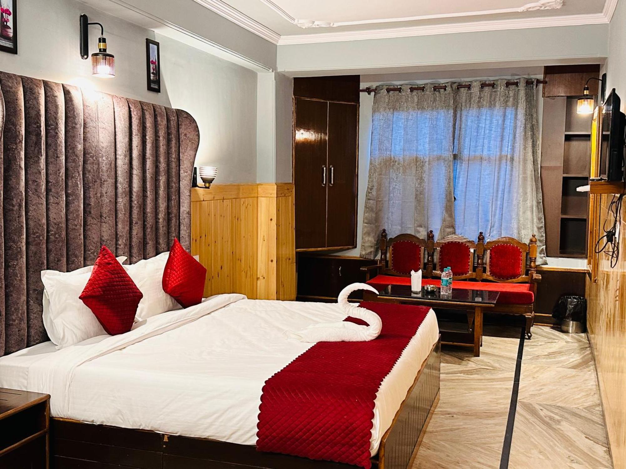 Hotel Avalanche Shimla Eksteriør billede
